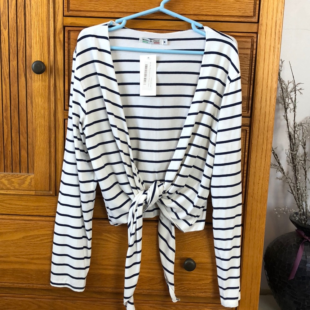 Cream/black tie front crop top, M, brand new!!